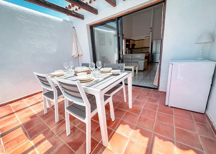 219 - Amarilla Golf San Miguel de Abona